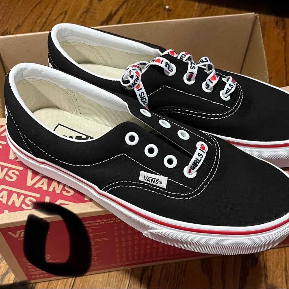 Brand new never worn vans.